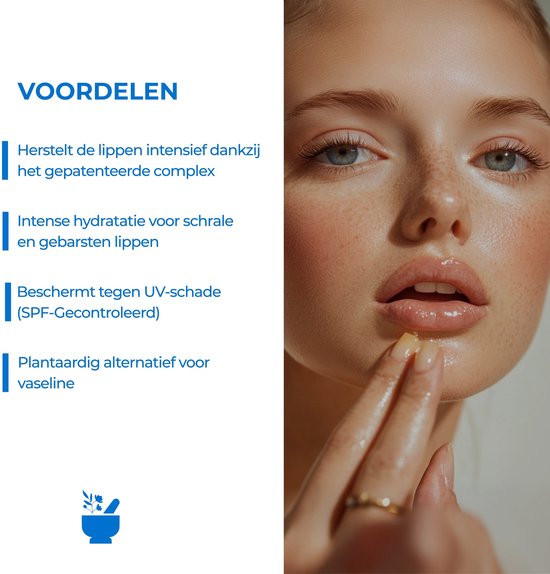 Vrouw met gezicht naar voren, brengt gele lippenbalsem aan op haar lippen met vinger. Tekst voordelen links.