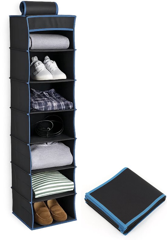 Zwarte hangorganizer met blauwe randen, gevuld met kleding en schoenen. Opgevouwen organizer ernaast.