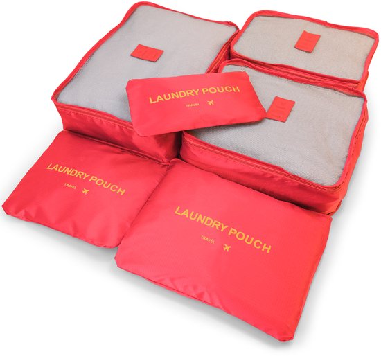 Set van 6 rode packing cubes en laundry pouches met gaasvensters en gele tekst 'LAUNDRY POUCH TRAVEL'.