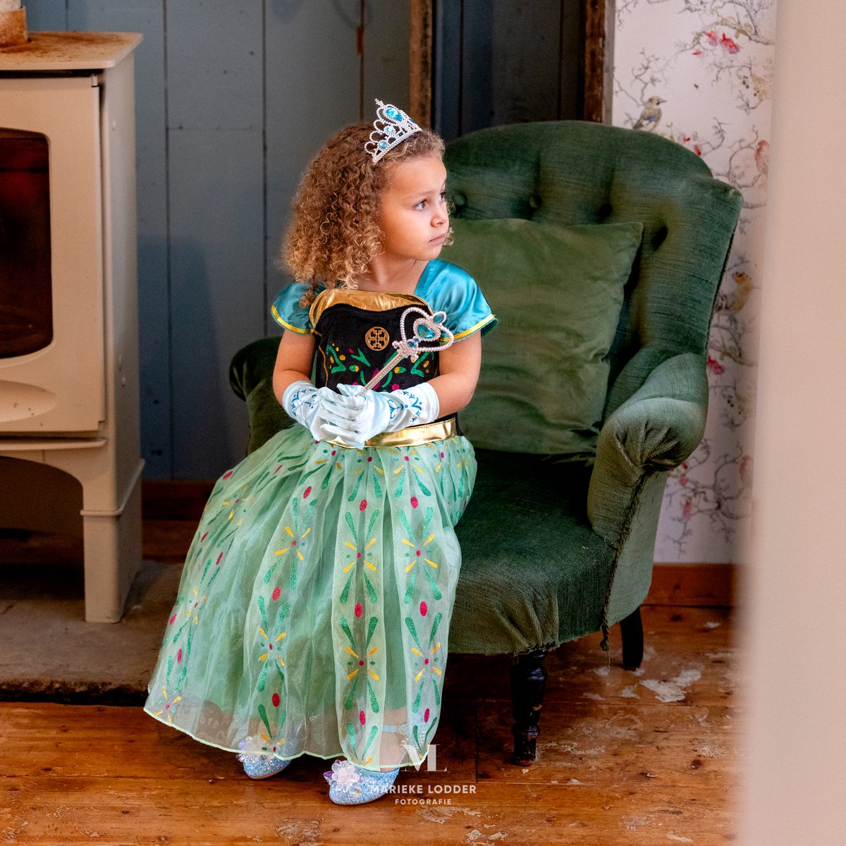 Frozen prinsessenjurk- Anna groene verkleedjurk - Het Betere Merk - maat 134/140 - Verkleedkleren Meisje- Tiara - Kroon - Vlechtjes — afbeelding 3
