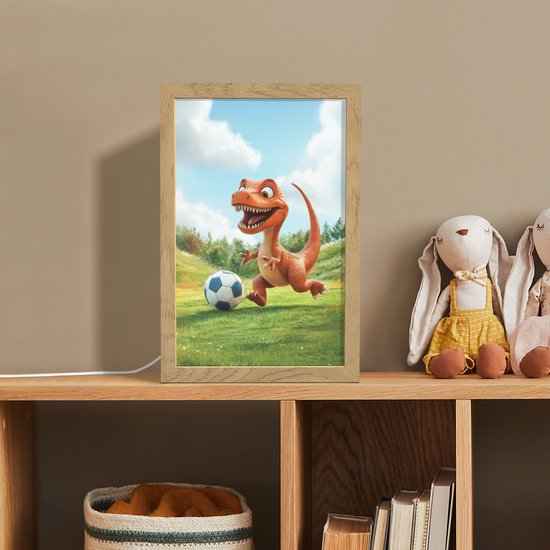 Nachtlampje 20x30 cm - Kinder lamp - Dinosaurus - Oranje - Cartoon - Voetbal - Tafellamp kinderkamer - Slaapkamer lamp - Bedlamp kinderen - Kinderlampje stopcontact - Wandlamp babykamer - Nachtlampjes van Merkloos — afbeelding 3