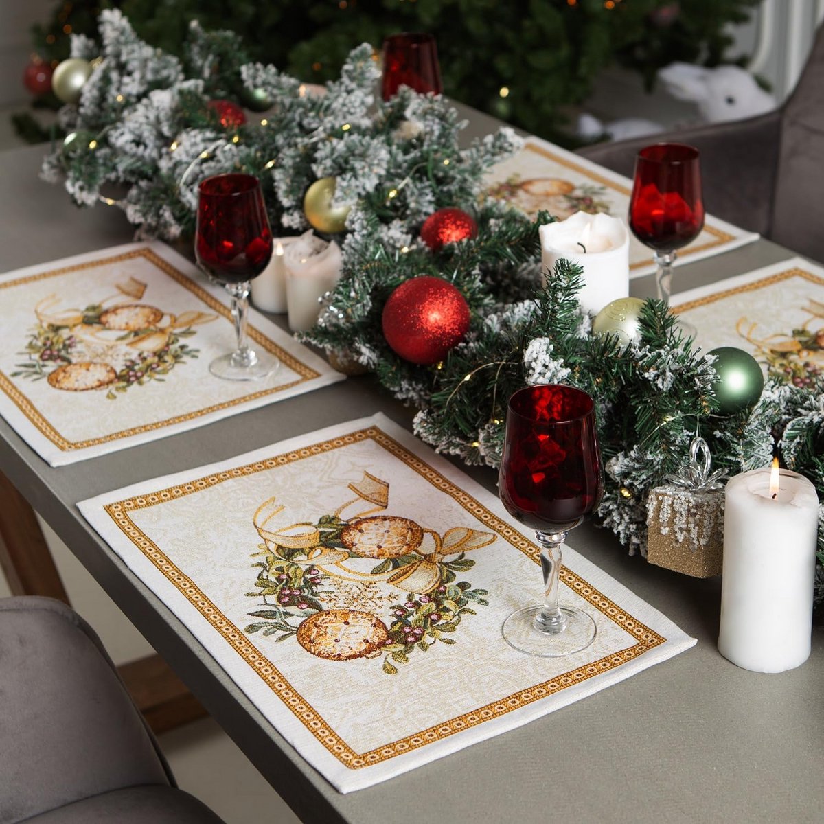 Kerst Tafelkleed Gobelin Kerstman en Kinderen Glitter 140x140 cm