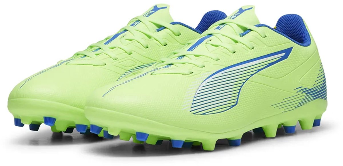 Groene Puma Ultra 5 Play Mg voetbalschoenen EU 44 met lichtgewicht steunframe en laagprofielzool voor stabiliteit.