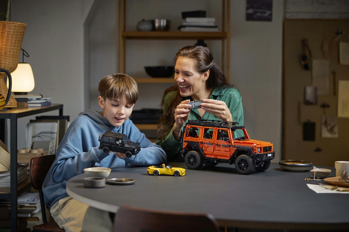 LEGO Technic - Mercedes-Benz G 500 PROFESSIONAL Line - 42177 — afbeelding 9