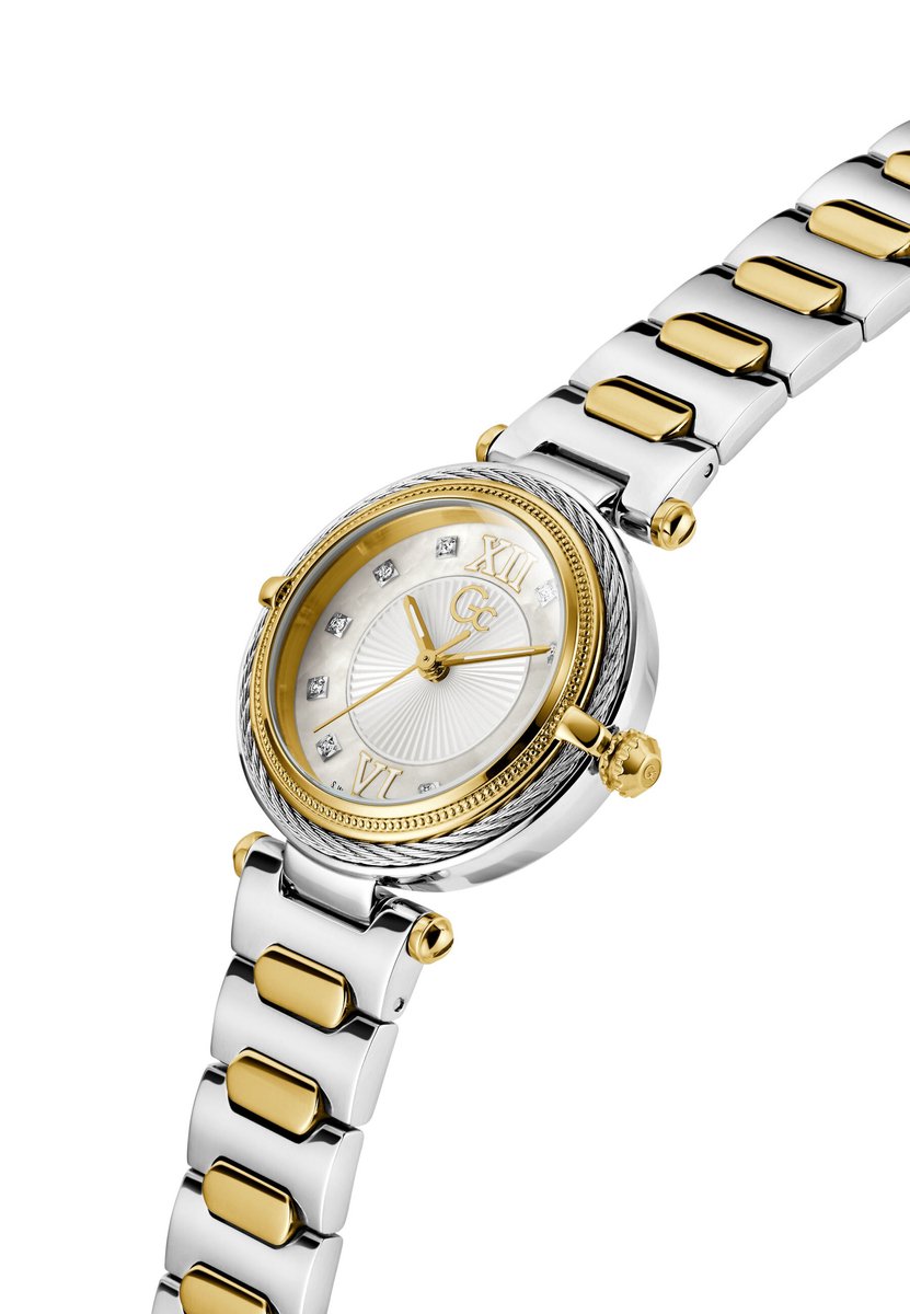Gc Gc Vogue Cable Mini Quartz Analoog Horloge Zilver En Geel Goud Case: 100% Stainless Steel | Armband: 100% Stainless Steel 30 mm Z57001L1, Z57002L1
