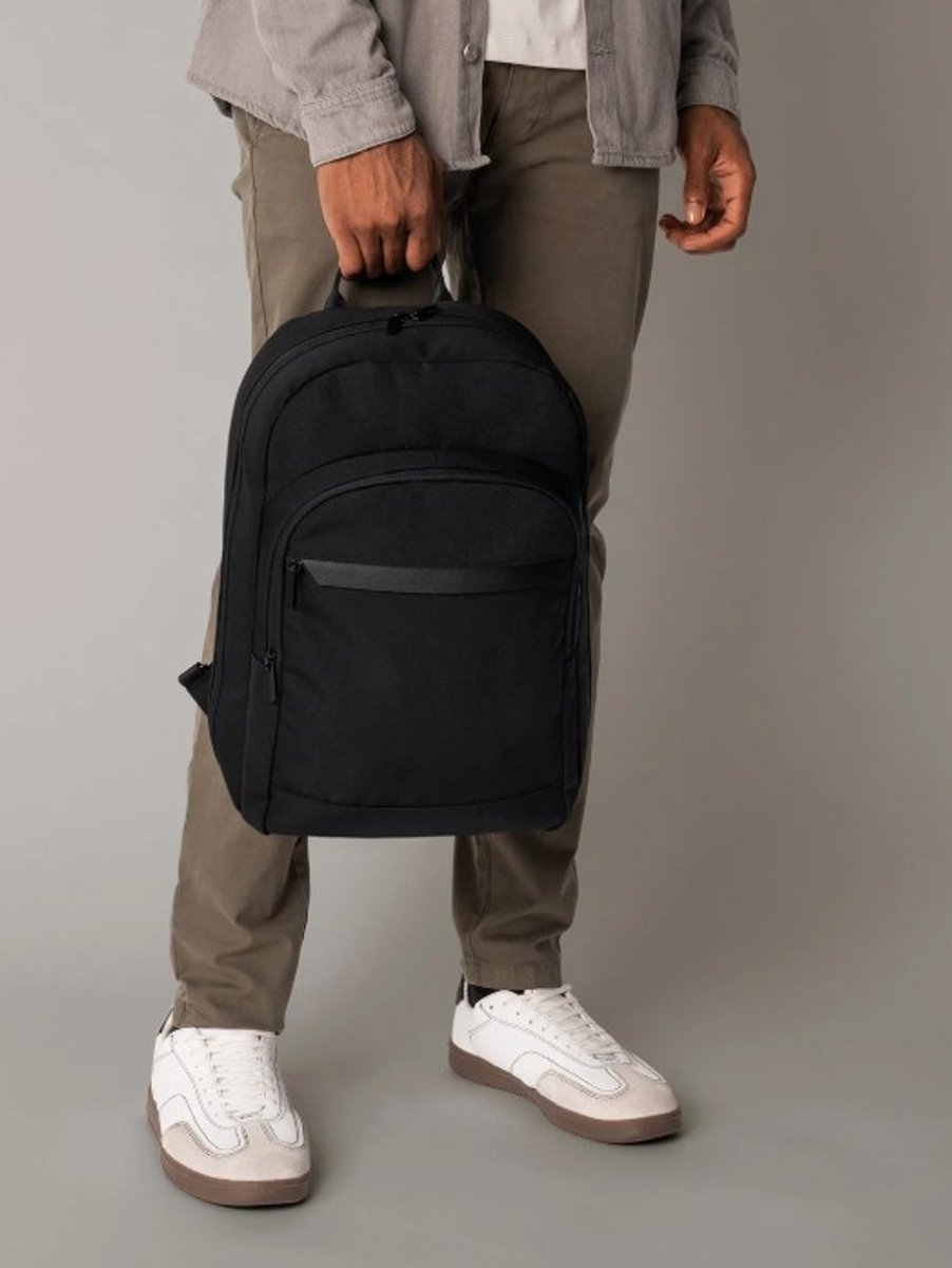Airside underseat backpack/rugtas, Kleur Zwart. De ideale rugtas om mee te nemen tijdens uw vlucht. Cabin bag.