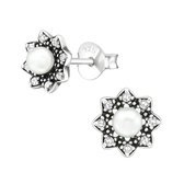 Oorbellen dames | Oorstekers | Zilveren oorstekers, bloem met cubic zirkonia | WeLoveSilver