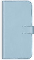Selencia Hoesje Geschikt voor Samsung Galaxy S10 Hoesje Met Pasjeshouder - Selencia Echt Lederen Bookcase - Lichtblauw