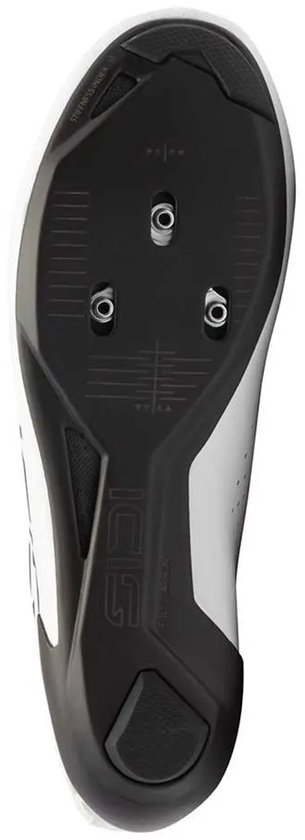 Onderkant van de Sidi wielrenschoen met een zwarte carbon zool en bevestigingspunten voor schoenplaatjes.