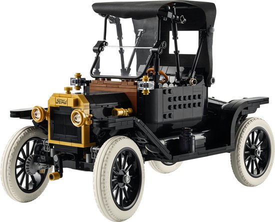 LEGO Icons Ford Model T, zwart met gouden grille en witte banden.
