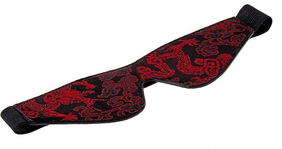 Zwarte blinddoek met rood draken- en bloemenpatroon.