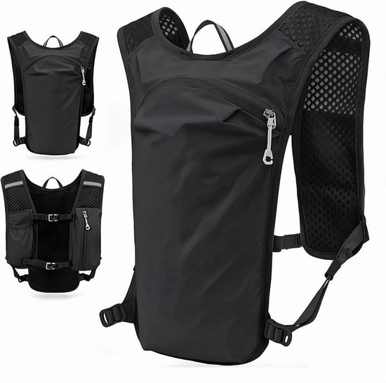 Zwart sportvest met mesh zijkanten, inzetstukken en een voorvak met ritssluiting.