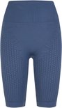 Blauwe, nauwsluitende fietsbroek met textuurpatroon en hoge geribbelde tailleband, voorkant.