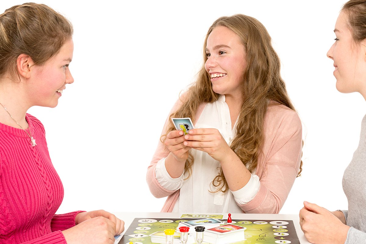 Tactic Wedden Dat Je Het Kan? - Bordspel - Familiespel - Partyspel - Denk- en Doe Opdrachten - Wedden met Speelgeld - 300 Kaarten - Met Junioropdrachten - 3 tot 6 Spelers - Vanaf 8 Jaar — afbeelding 6