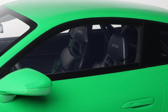 Porsche 911 992 GT3 (Python Green) 1:8 GT-Spirit GTS801601 | bol
