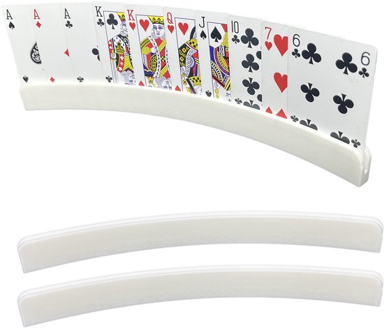 Witte speelkaarthouder met speelkaarten zoals A, K, Q, J, 10, 7, 6. Twee losse witte houders.