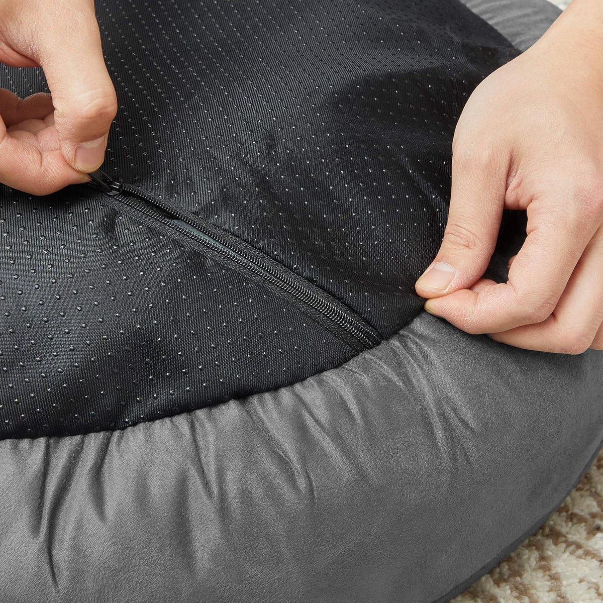 Hondenbed - Dierenbed - Hondenmatras - Orthopedisch Hondenbed - Waterdicht Hondenbed - Verwarmd Hondenbed - Donut Hondenbed - Cave Hondenbed - Extra groot Hondenbed - Donkergrijs - 70 x 18 cm (Ø x H) thumbnail 2