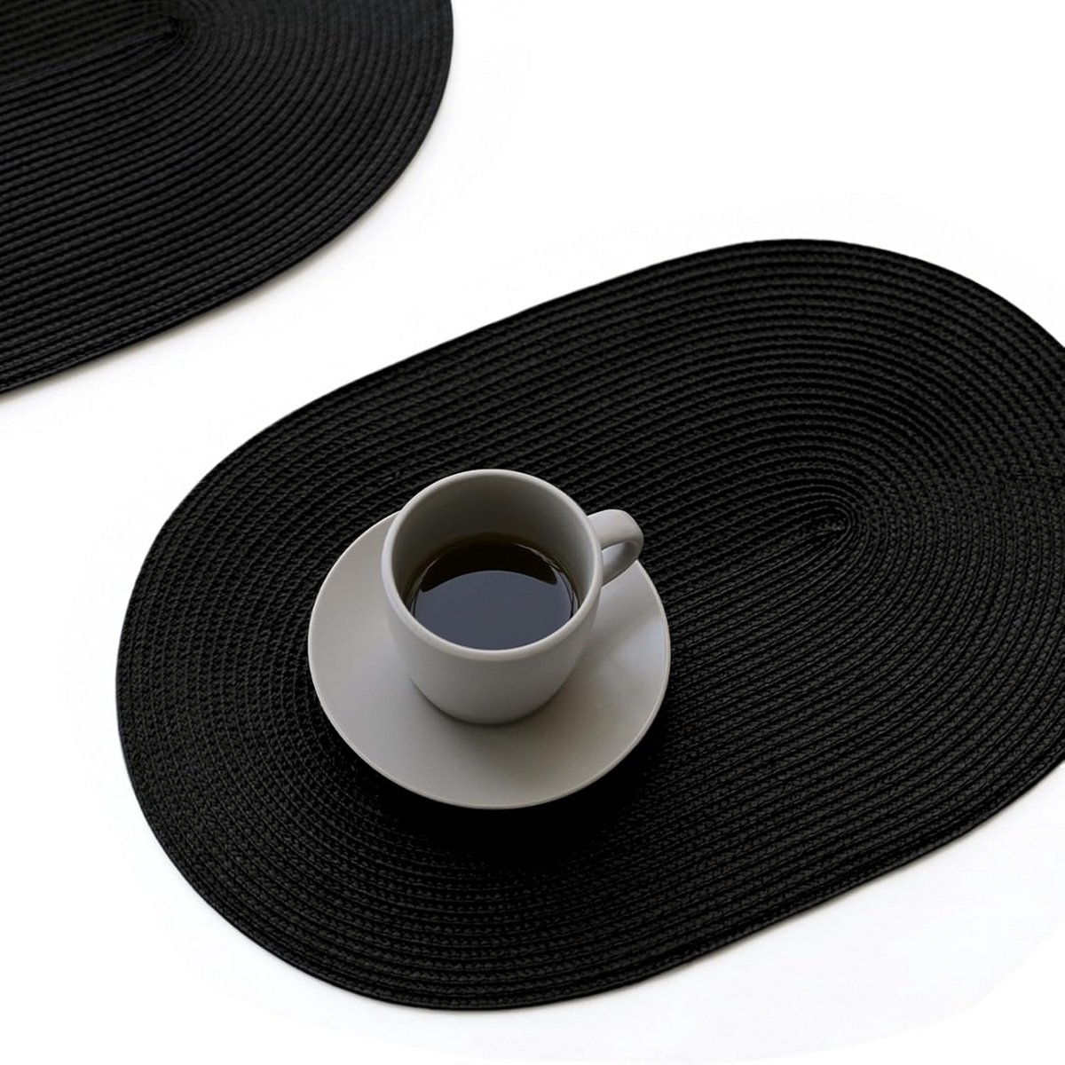 Set van 6 Ovale Gevlochten Placemats - 30x45cm Tafelmatten - Wasbaar en Hittebestendig