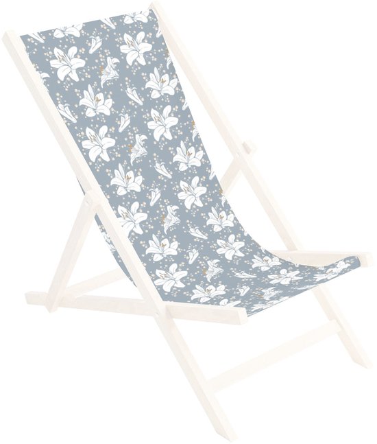 Houten ligstoel met blauw-wit bloemenpatroon van lelies.