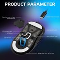 De onderkant van een zwarte draadloze muis met USB-ontvanger, flexibele kabel, DPI-knop en verschillende indicatielampjes.
