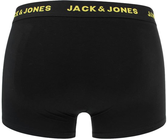 Zwarte boxer shorts van JACK & JONES met gele tekst op de tailleband.