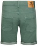 Achterkant van groene slim fit stretch denim shorts met opgerolde zomen en een leren label met merklogo.