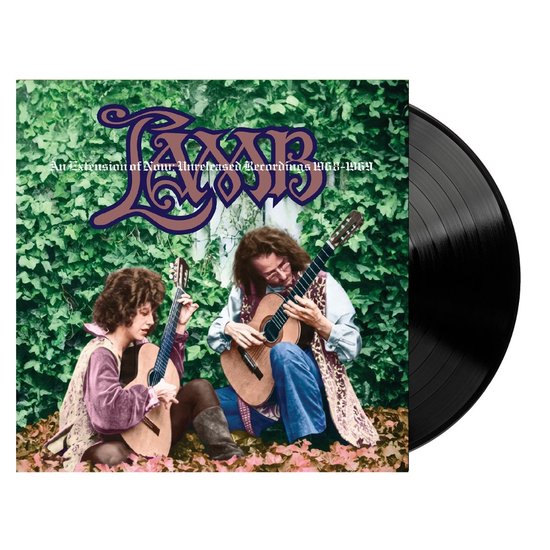 Albumhoes met een man en vrouw die akoestische gitaren spelen voor een klimopmuur. Tekst 'Lamb An Extension Of Now Unreleased Recordings 1968-1969'.