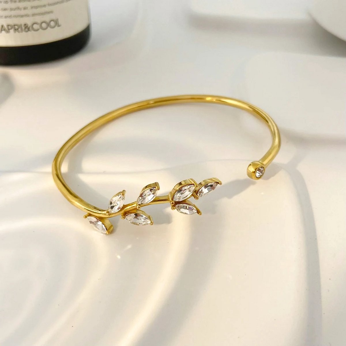 Cuff Armband met Zirkonia Stenen – Luxe & Tijdloos | Twinolo
