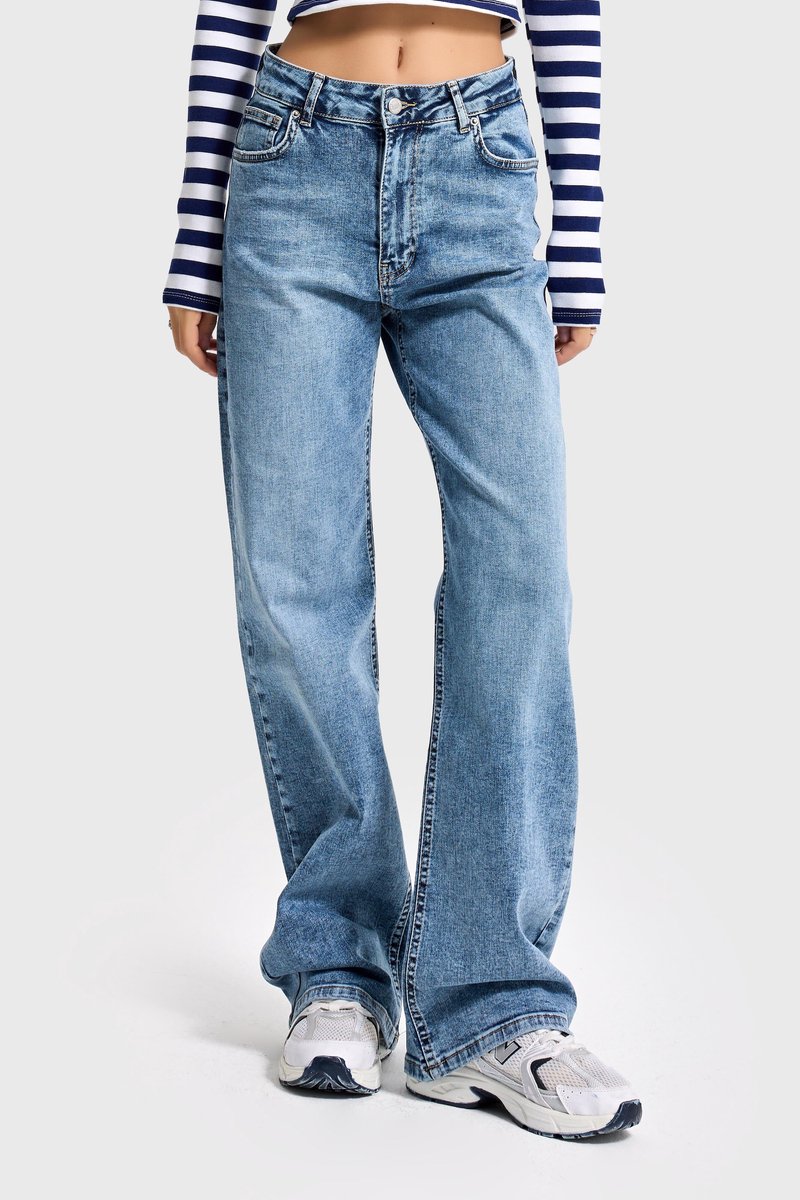 It's Basic - STRAIGHT HIGH RISE JEANS - AZURE