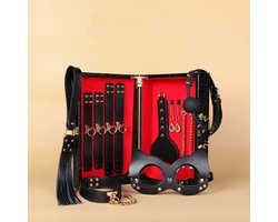 Dare to Undress – Fifty Shades of Grey – Luxe 8-delige BDSM Set met Opbergkoffer – Premium – BDSM Bondagesets - Valentijn Cadeau - Handboeien, Halsband, Masker, Gagbal & Zweep - Sex Toys voor Koppels - Seksspeeltjes voor mannen en vrouwen - Kinky