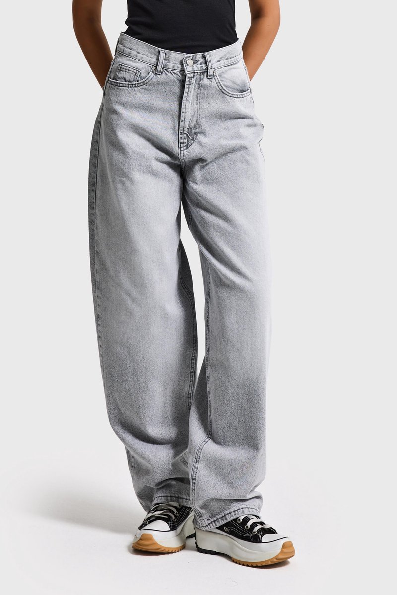 It's Basic - IVY Skater Mid Rise Jeans - Light Gray