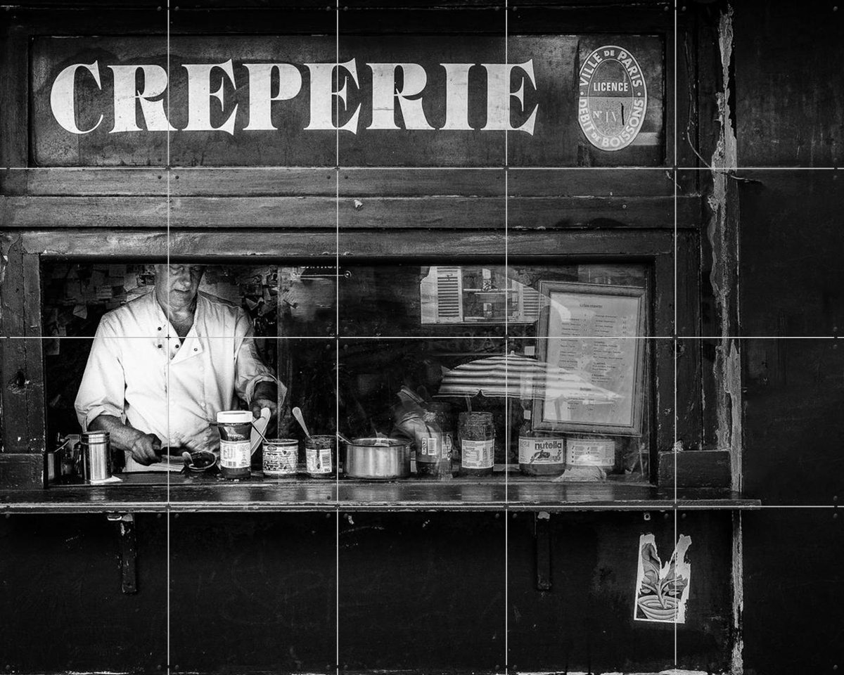 IXXI Creperie Montmartre, Adam Dauria & Various - 100 x 80 cm - Gratis ophangtool - Grote wanddecoratie en posters - Vintage, Fotografie, Mancave