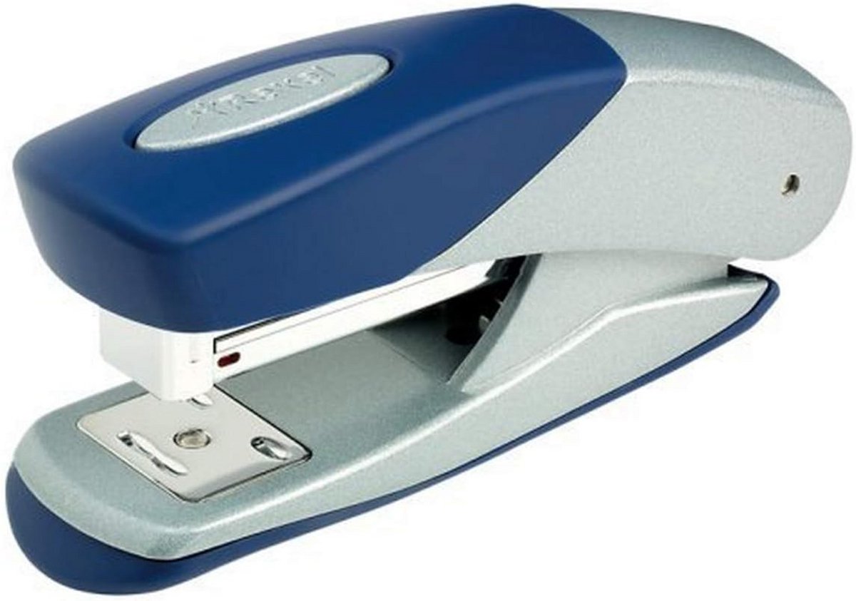 Stevige nietmachine met 70mm inlegdiepte voor 26/6 en 24/6 nietjes