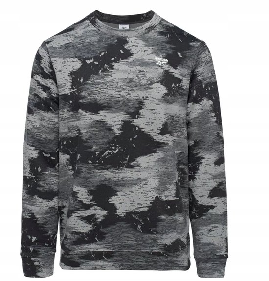 Grijze sweater met een donkere camouflageprint met strepen, Reebok logo op de borst.