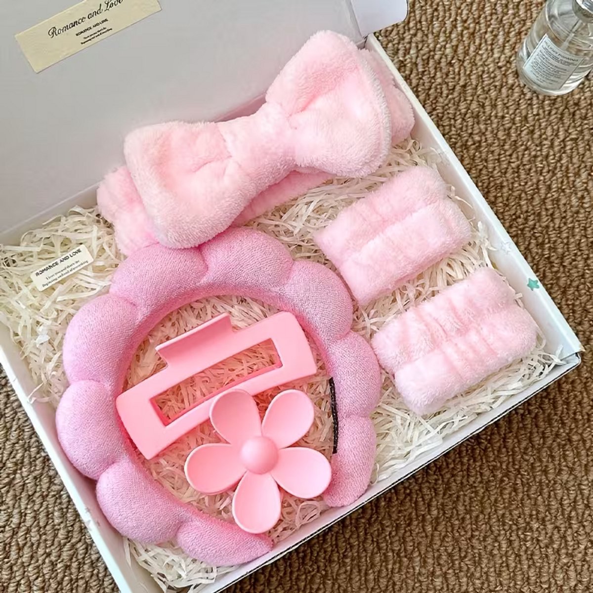 Roze 6-delige Dames Spa Accessoire Set – Haarclips, Strik, Hoofdbanden en Polsbandjes