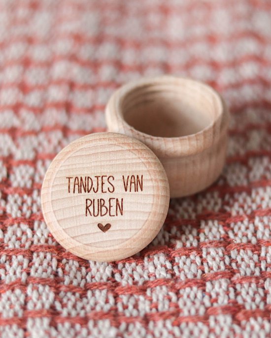 Melktandendoosje met naam - Gepersonaliseerd cadeau - Tandendoosje met naam - houten tandenpotje - Merk: Fien & Feau van Fien & Feau — afbeelding 3