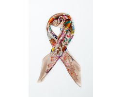 Momo Bandana Dames – Accessories Junkie Amsterdam – 70x70 cm – Bloemenprint – Roze / Wit – Imitatie Satijn