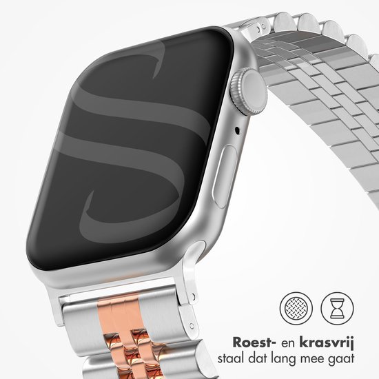 Zilverkleurig en roségouden metalen horlogebandje met een geborsteld roestvrij stalen afwerking, passend op een Apple Watch.