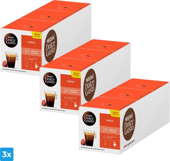 Drie pakken Nescafe Dolce Gusto Lungo. Oranje dozen met tekst 'NEW RECIPE', 'LUNGO', intensiteit 6, 'Balanced & Roasty', 16 cups.