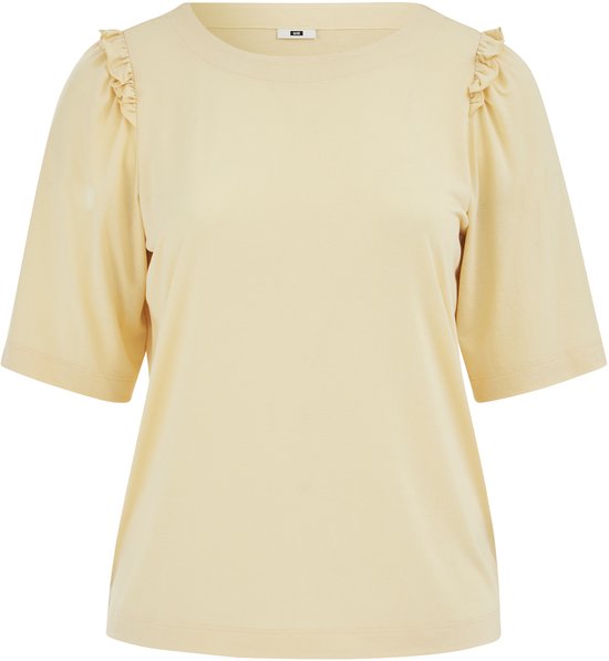 T-shirt jaune à manches courtes bouffantes à volants et col rond, sur fond blanc.