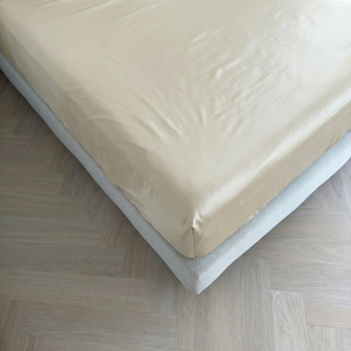 kayori Saya Topper Hoeslaken Katoensatijn - 180x210-220cm - Matrasdikte 12cm - Luxe & Zacht - Biologisch Katoen - Offwhite - 180x210-220 - Tweepersoons - Biologisch Katoen - Offwhite