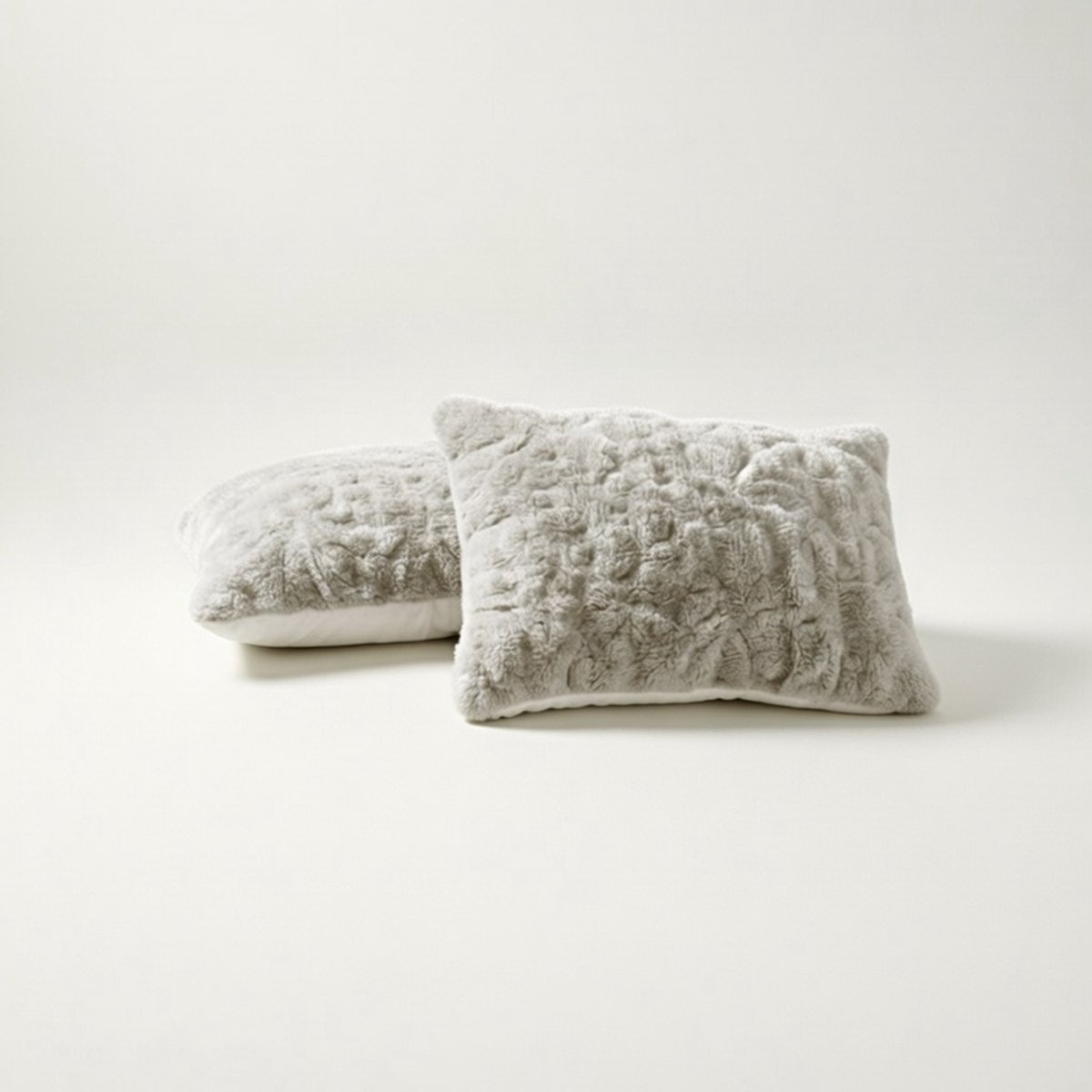 Y-NOT Cloud Kussenslopen Set - Pom Pom Fur Greige - 60x70 cm - 2-pack - Zachte Kussenhoezen voor Comfortabele Nachtrust