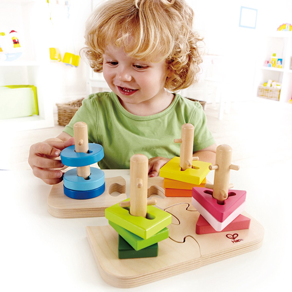 Hape Creatief Steekkralen Puzzel - Houten Vormpuzzel voor Peuters vanaf 18 Maanden, 16 Stukjes — afbeelding 6