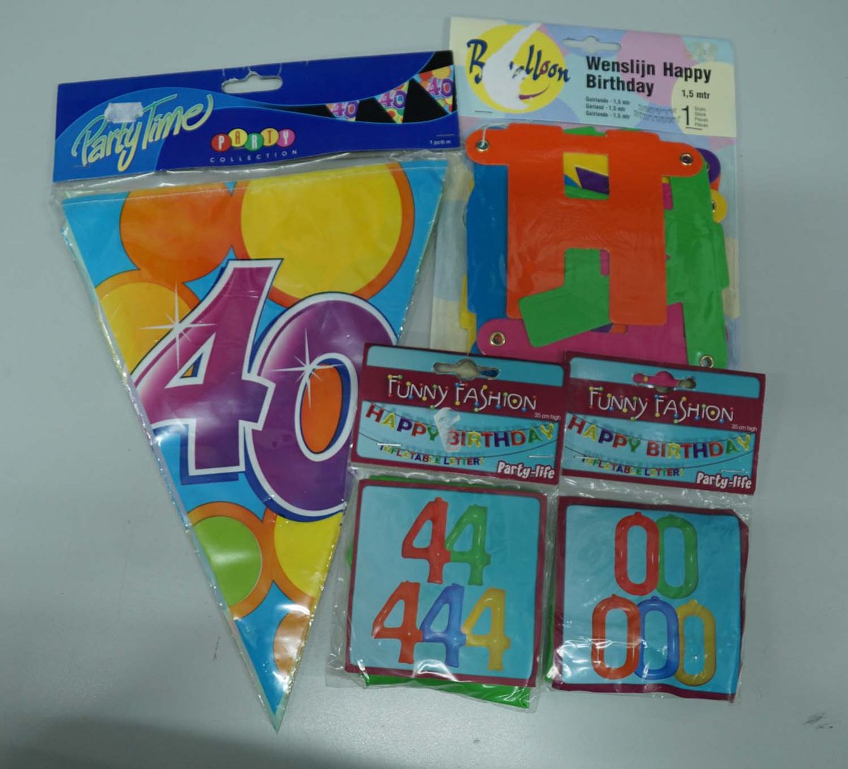 Verjaardag versierpakket 40 jaar met groen cijfer - slinger 40 - opblaasletter groen 40 - slinger Happy Brithday - slingers voor 40 jarige leeftijd - versiering voor 40 jarige bestaan - feest versiering voor 40 jarig verjaardag - versiering 40 jaar