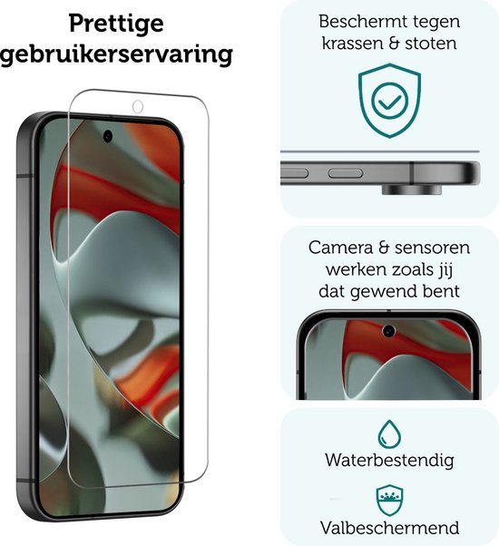 Een gehardglazen screenprotector op een telefoon. "Beschermt tegen krassen & stoten", "Camera & sensoren werken zoals jij dat gewend bent", "Waterbestendig", "Valbeschermend".