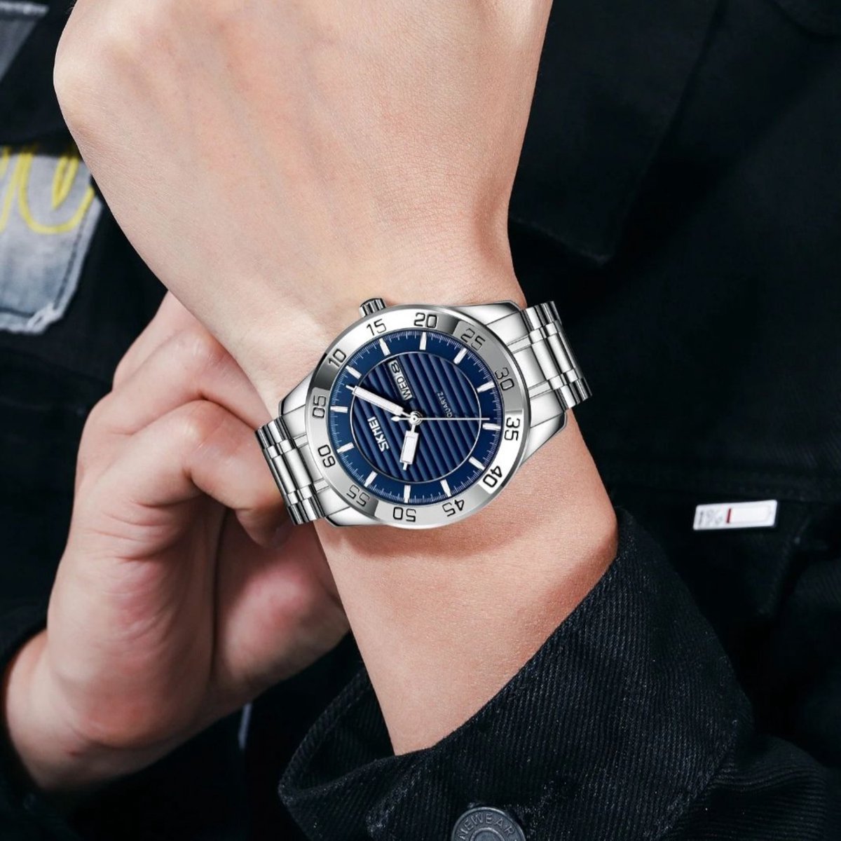 Stijlvolle SKMEI Herenhorloge Zilver met Donkerblauw Wijzerplaat - Luxe Quartz Met Roestvrij Staal, Waterdicht Design Gratis Elegante Leerella Horlogedoos