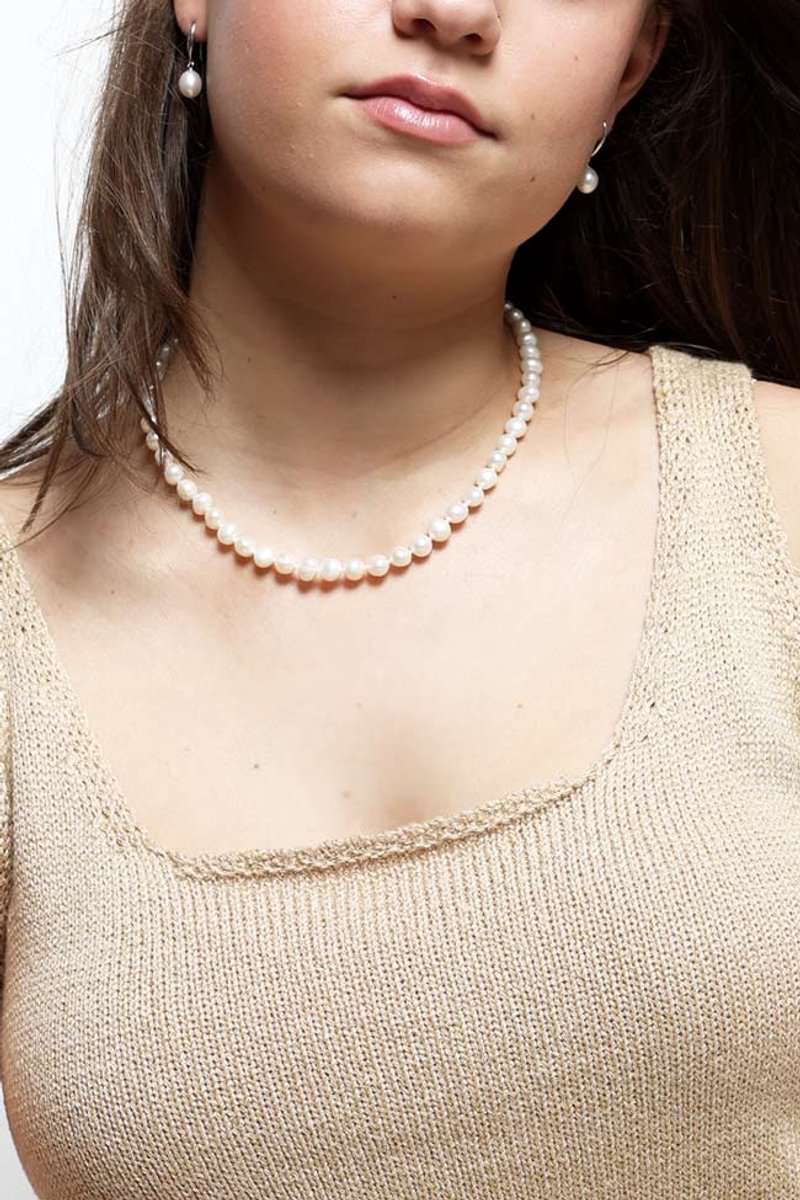 PROUD PEARLS® parelketting met witte 7/8mm barok parels 43cm lengte