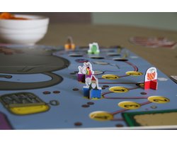 Exploding Kittens het bordspel - Partyspel - vanaf 7 jaar - 2-6 spelers - humor gegarandeerd