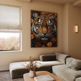 FineArtia - Majestueuze tijger tussen bloemen - Canvas Schilderij - 60 x 90 cm - Woonkamer Decoratie - Blauw;Bruin - Slaapkamer Schilderij - Wanddecoratie