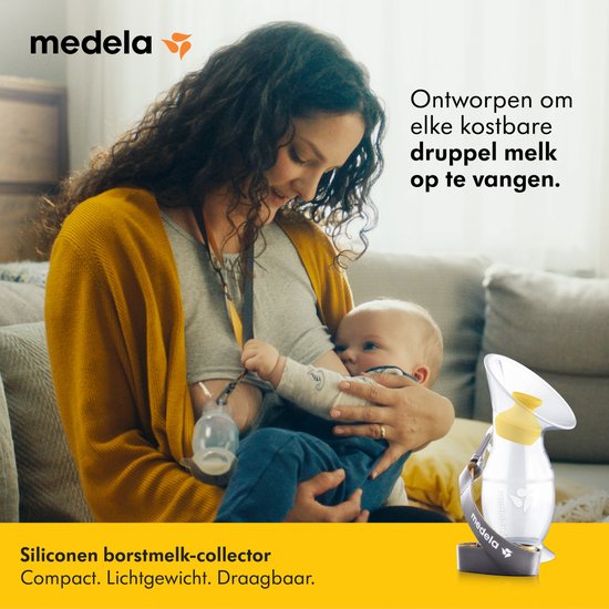 Moeder met baby, houdt Medela melkcollector vast. Compact, lichtgewicht, draagbaar.